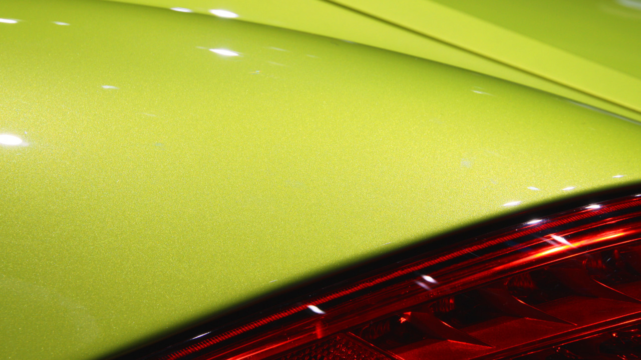 AMC APP car rear light detail sparkle yellow green 03 HiRes