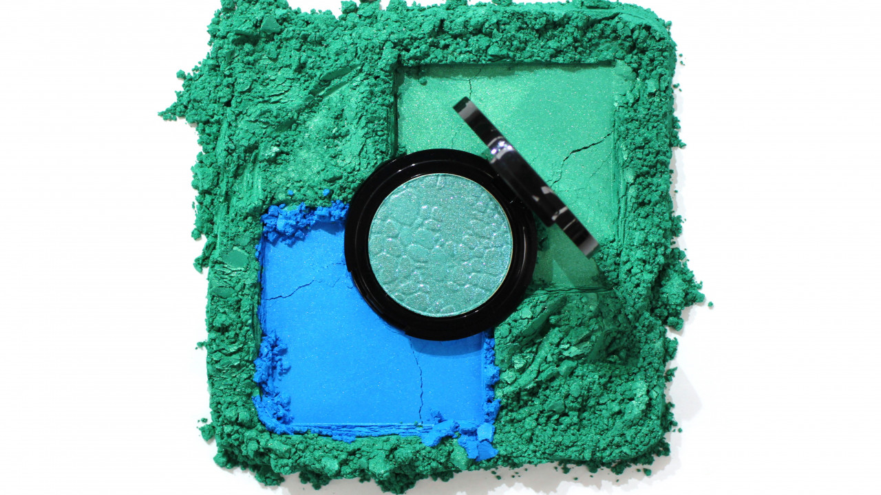 Cellini green blue with eyeshadow