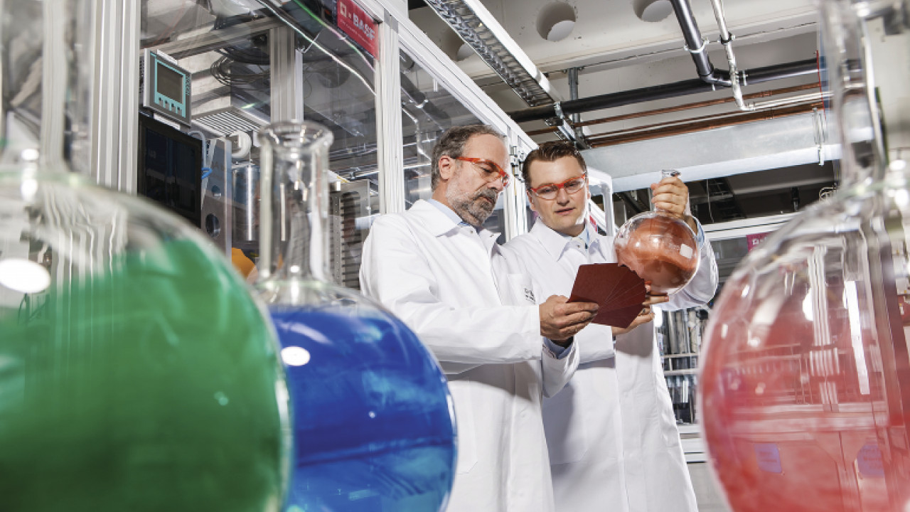 Career BASF Colors & Effects